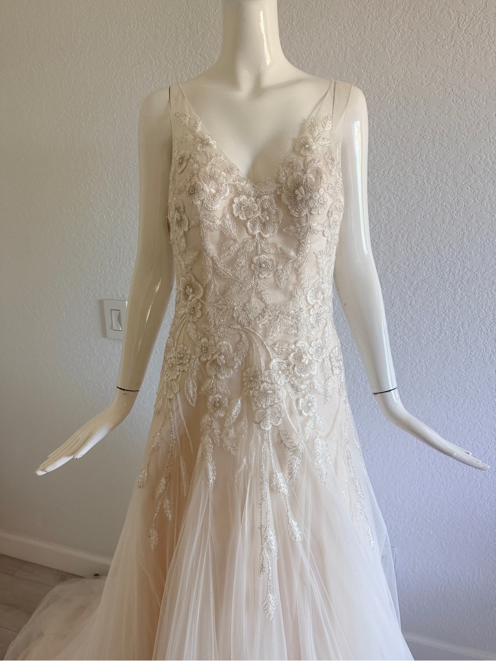 Ivory Lace & Tulle A-Line Bridal Gown